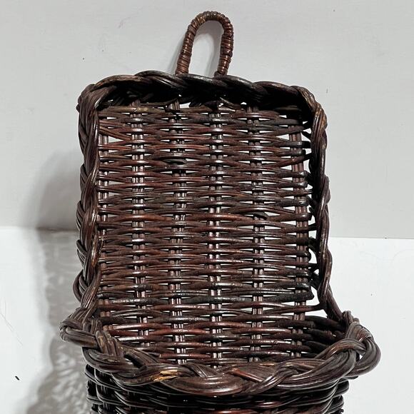 wicker rattan cornucopia wall pocket hang basket horn of plenty rustic woven - Picture 4 of 16